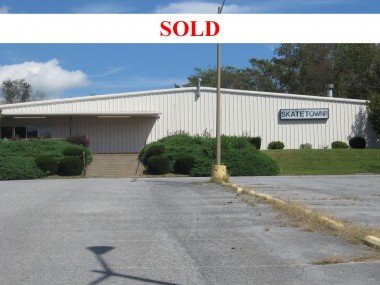 Retail Building on 3 Acres(Near Mall)